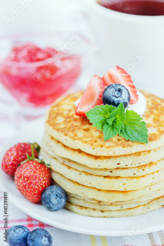 Pancakes with berries