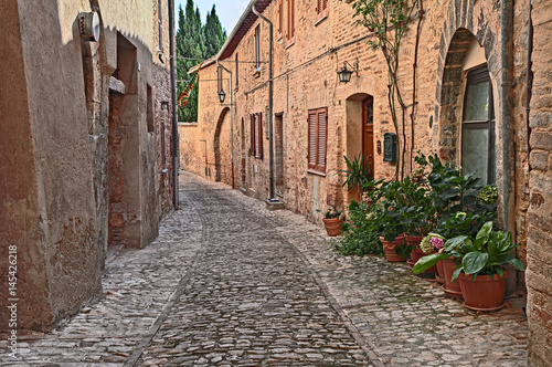 Fototapeta Naklejka Na Ścianę i Meble -  Montefalco, Perugia, Umbria, Italy: alley in the old town