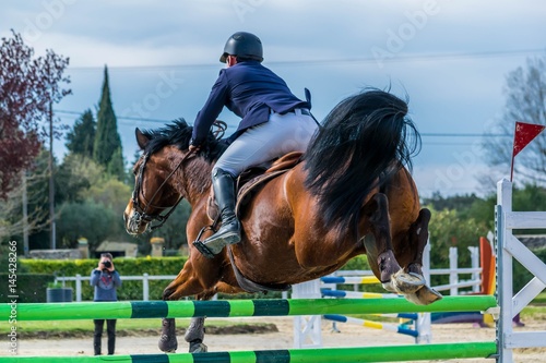 Equitation, saut d'obstacles. © Bernard GIRARDIN