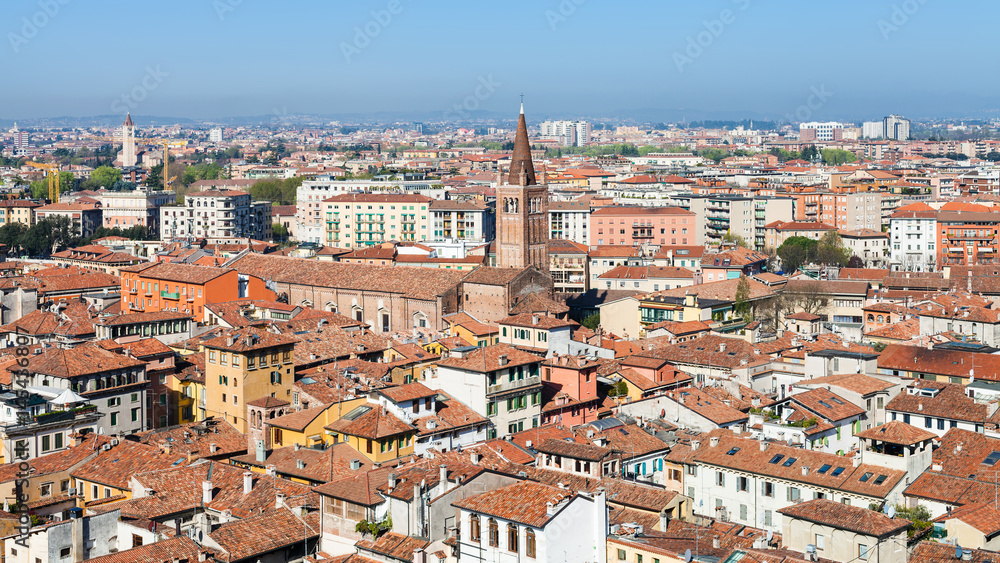 above view Verona city with chiesa sant'anastasia