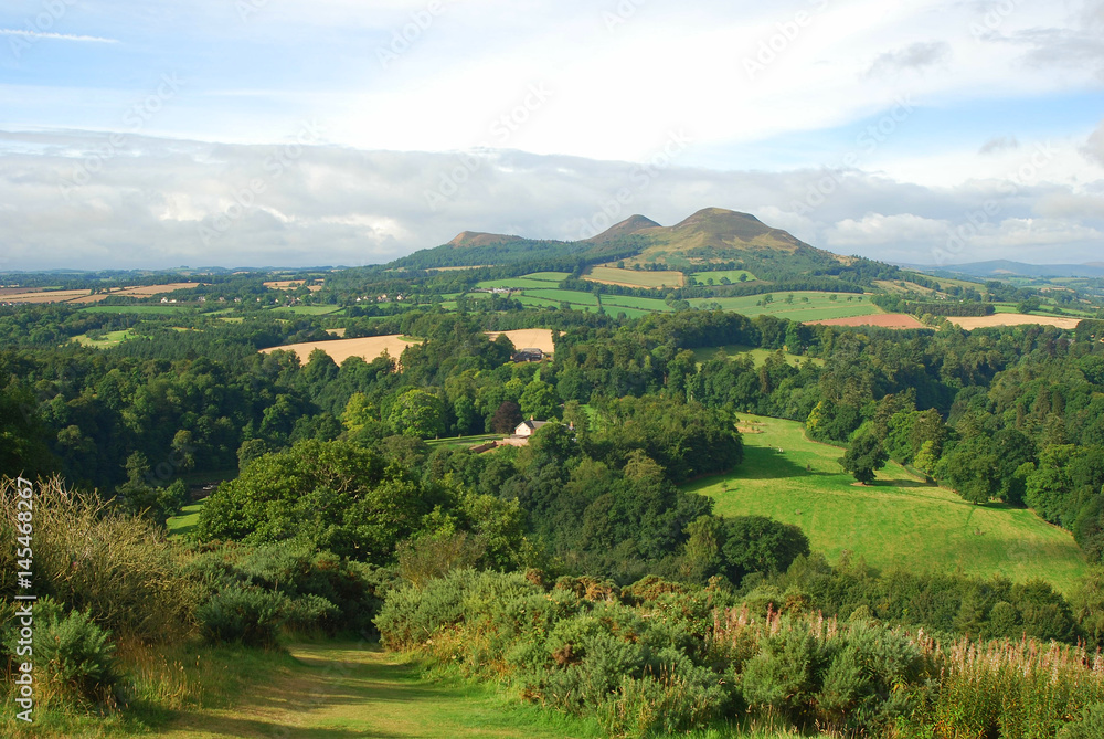 Eildon Hills from Scotts View Eildon Hills from Scotts View