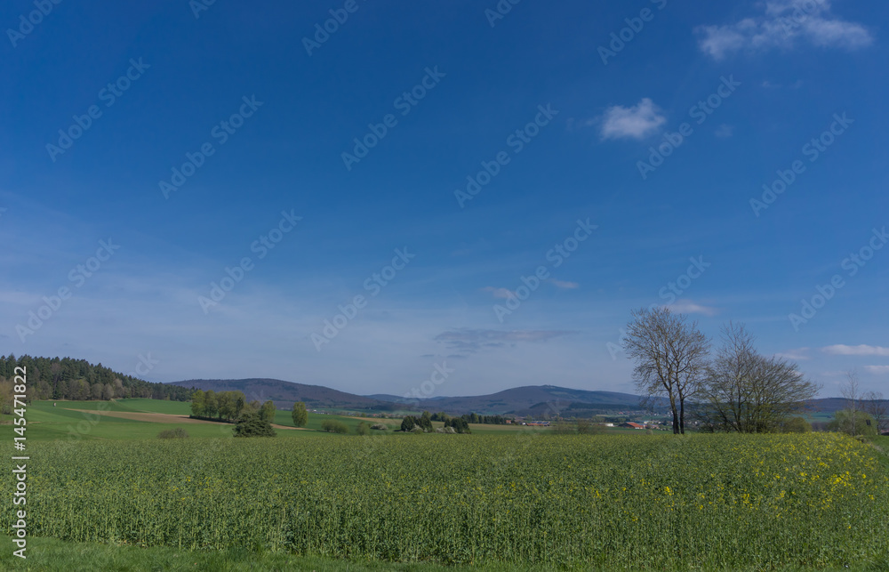 Panorama der wunderschönen hessischen Landschaft beim Kellerwald in Hessen, Deutschland