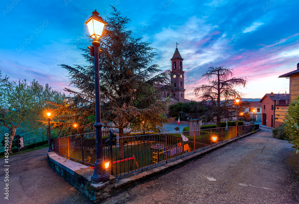 Fototapeta premium Small italian town on the dawn.