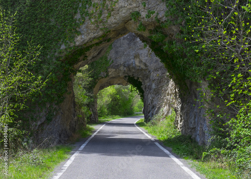 Tunel, road trip in Huesca