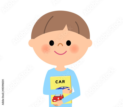 男の子　本を抱く