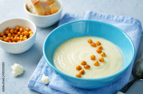 Cauliflower potato soup with roasted chickpeas