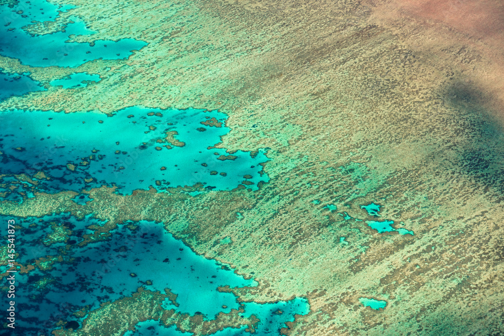 Fototapeta premium Aerial view of the Great Barrier Reef