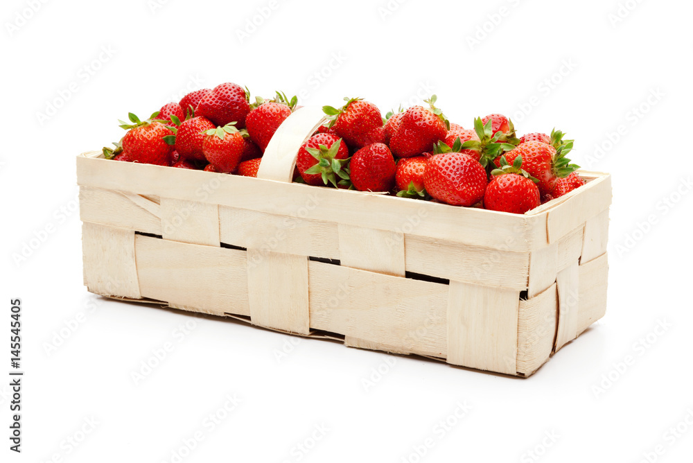 Erdbeeren im Korb Stock-Foto | Adobe Stock