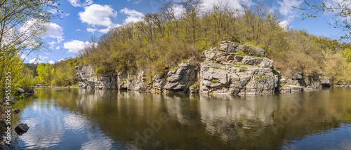 Fototapeta Naklejka Na Ścianę i Meble -  Rock and river