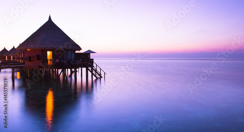 Fototapeta Naklejka Na Ścianę i Meble -  Water bungalow. Water bungalows on the islands of the Maldives. A place to relax and honeymoon.