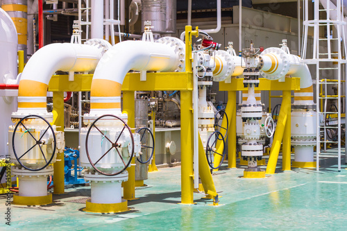 Obraz na płótnie Manual operate ball valve at offshore oil and gas central processing platform