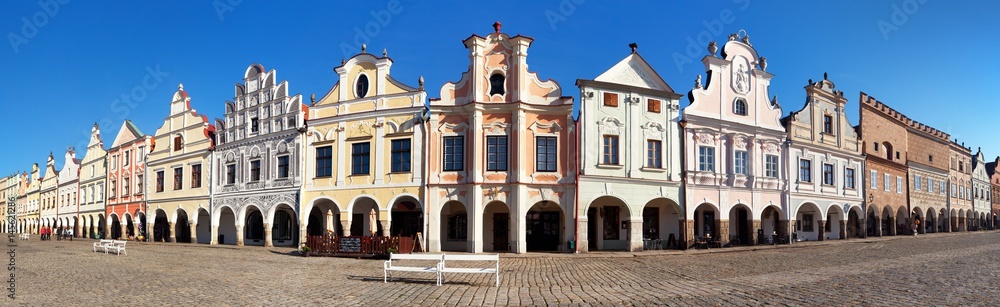 Obraz premium Panoramic view of Telc or Teltsch town square
