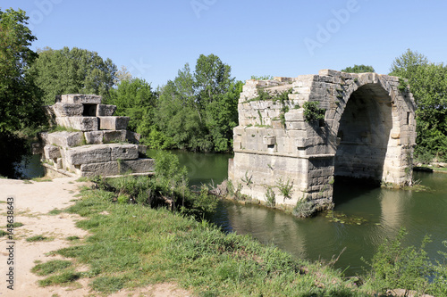 Slika na platnu Oppidum Ambrussum
Voie Domitienne
Pont Ambroix