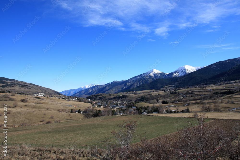 Montagnes de Cerdagne dans les Pyrénées orientales, France
