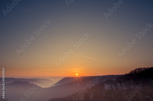 Sonnenaufgang über dem Uracher Tal