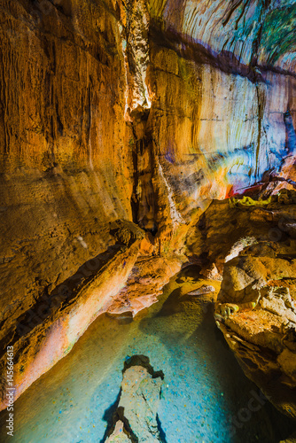 Obraz na płótnie The caves (Grutas) de Mira de Aire. Portugal