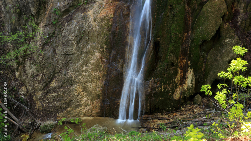 Obraz premium red wall reserve