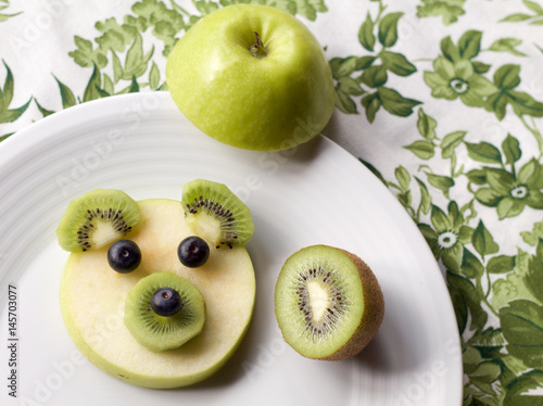 baby bear face made of fruit, fun dessert for children