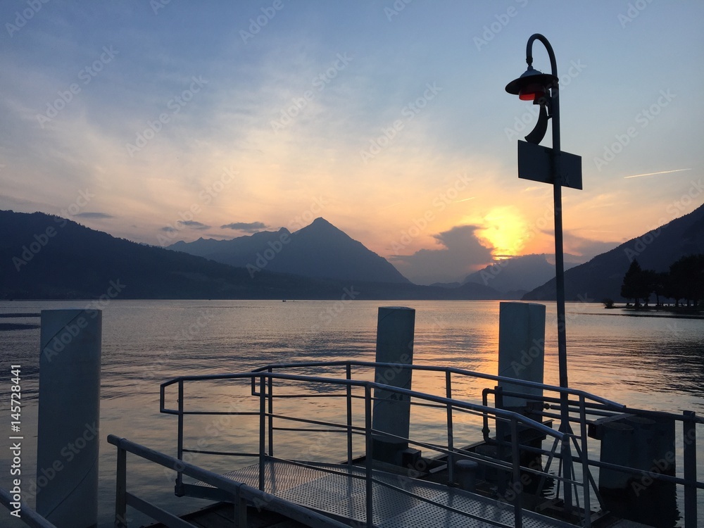 Thunersee Unterseen Sonnenuntergang