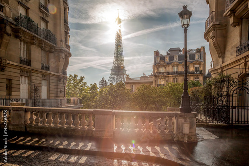 Photography Romantic street view with Eiffel Tower in Paris, France