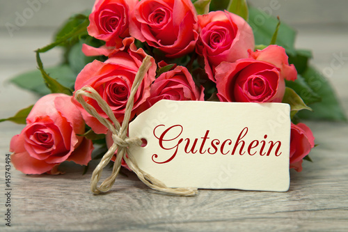 Rosen und Karte: Gutschein