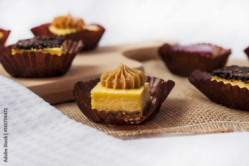 Mini peanut butter cheesecake Mini peanut butter cheesecake