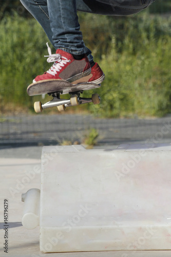 Fototapeta Naklejka Na Ścianę i Meble -  big jump skate