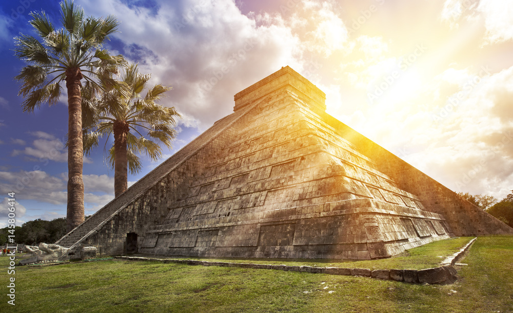 Famous El Castillo pyramid (The Kukulkan Temple, feathered serpent pyramid) at Maya archaeological site of Chichen Itza in Yucatan, Mexico Famous El Castillo pyramid (The Kukulkan Temple, feathered serpent pyramid) at Maya archaeological site of Chichen Itza in Yucatan, Mexico