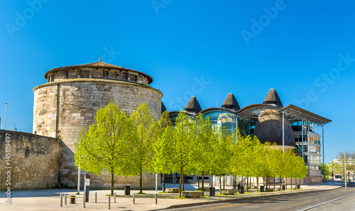 Fototapeta Naklejka Na Ścianę i Meble -  Chateau du Ha, an ancient fortress in Bordeaux, France