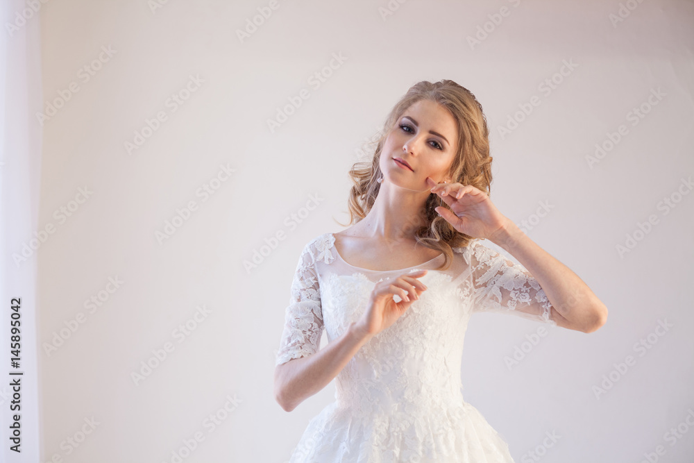 beautiful bride posing hairstyle and dress beautiful bride posing hairstyle and dress