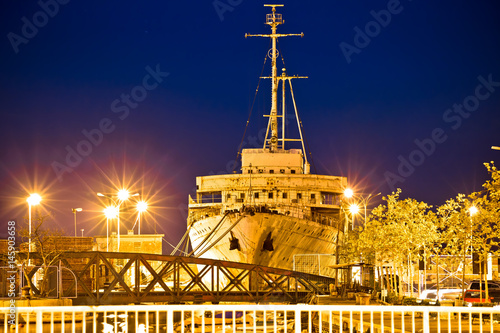Bild auf Leinwand Evening view of Galeb ship wreck