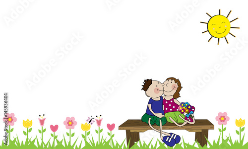 Pareja de novios sentada en banco  y flores.