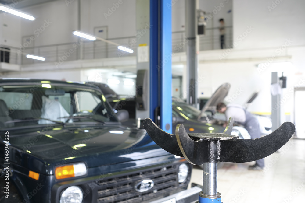 Fototapeta premium Kaluga, Russia - April, 20, 2017: Cars in a car repair station in Kaluga, Russia