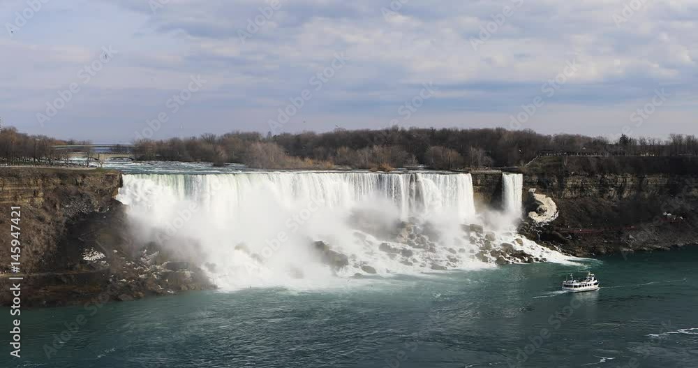 4K UltraHD The American Falls on a spring day 4K UltraHD The American Falls on a spring day