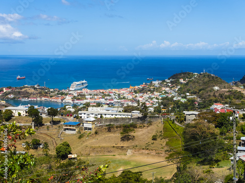 Blick auf Saint George-Harbour, Kreuzfahrtschiff,  Grenada, Kleine Antillen, Karibik, Mittelamerika © David Brown