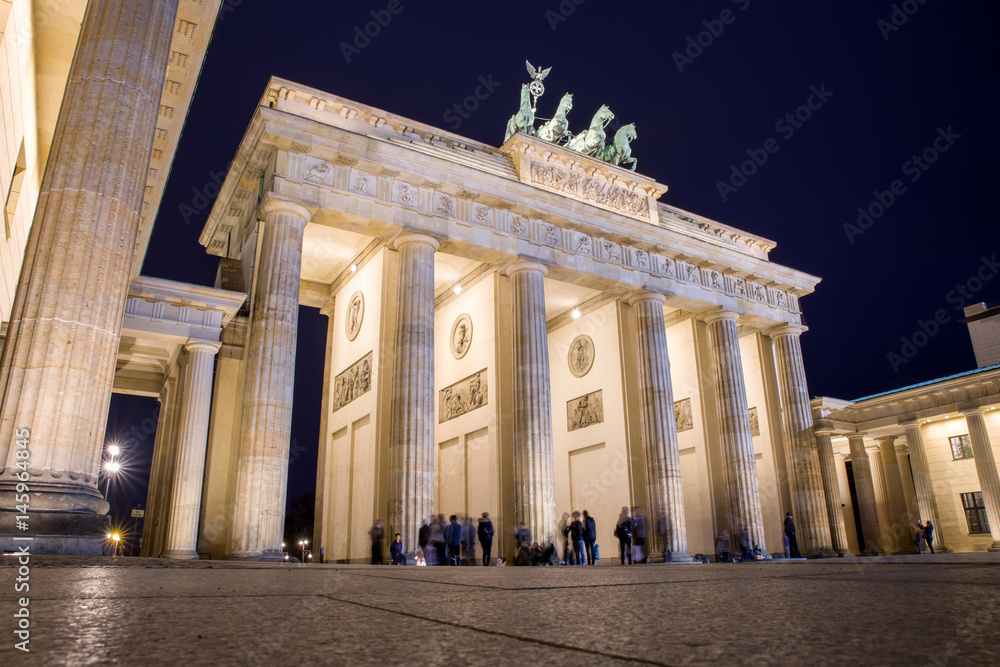 Fototapeta premium Brandenburg gate in Berlin, germany