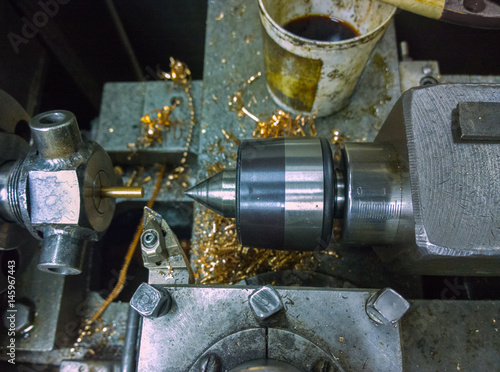 Cuadro en lienzo old manual lathe closeup
