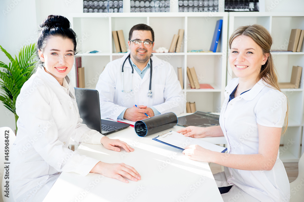 Obraz premium Team of doctors at working place