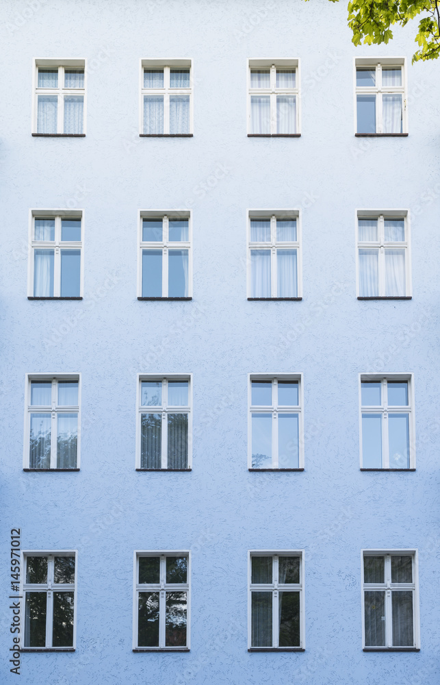 Fototapeta premium blue facade of a building in Berlin Kreuzberg