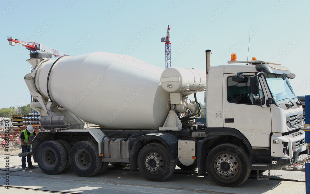 B tonni re Sur Un Chantier Stock Photo Adobe Stock