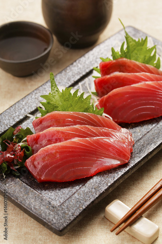 カツオの刺身 Skipjack sashimi