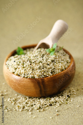 shelled hemp seeds