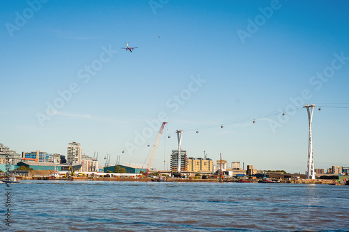 Obraz na płótnie 2017 January United Kingdom London, Emirates Air Line from the O2 building to the other side of thames w salonie