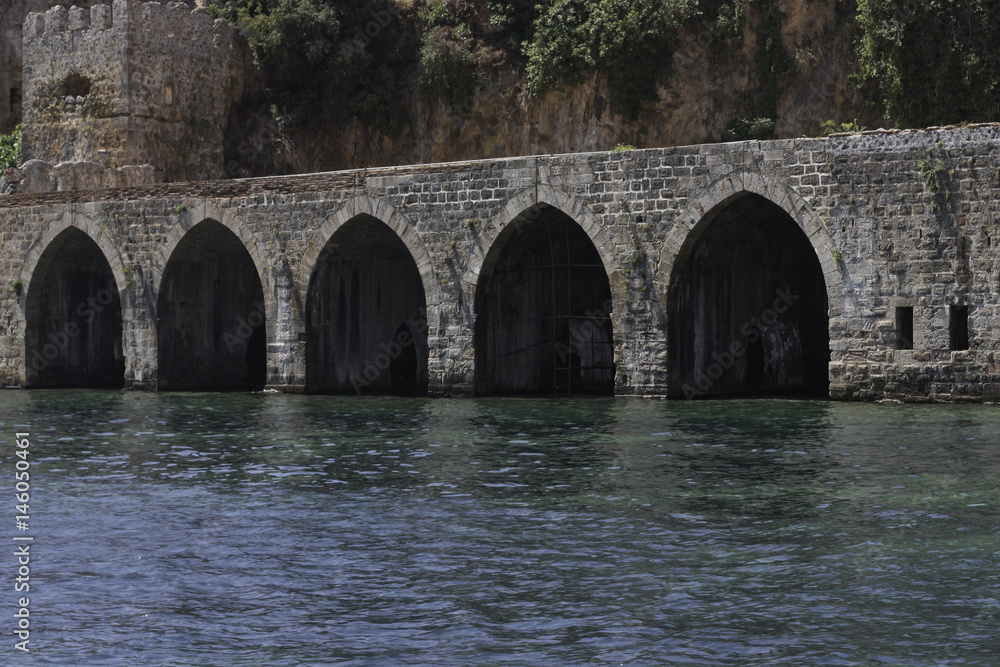 Fototapeta premium View of the stone arch in the sea.