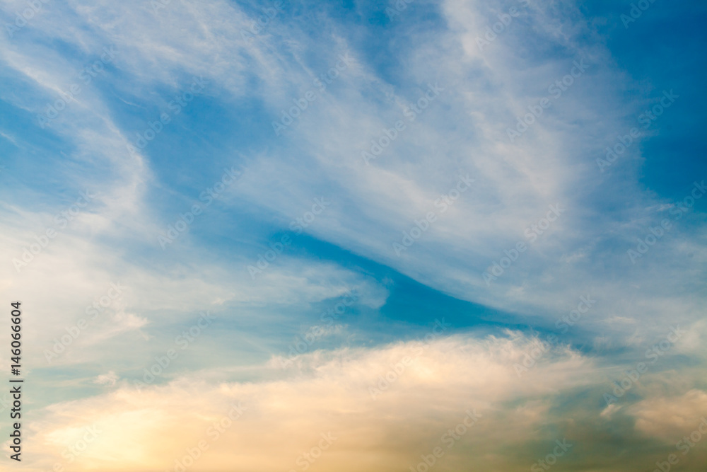 Obraz premium colorful dramatic sky with cloud at sunset
