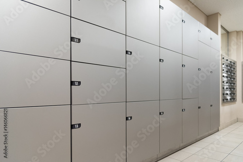 マンションの宅配ボックス