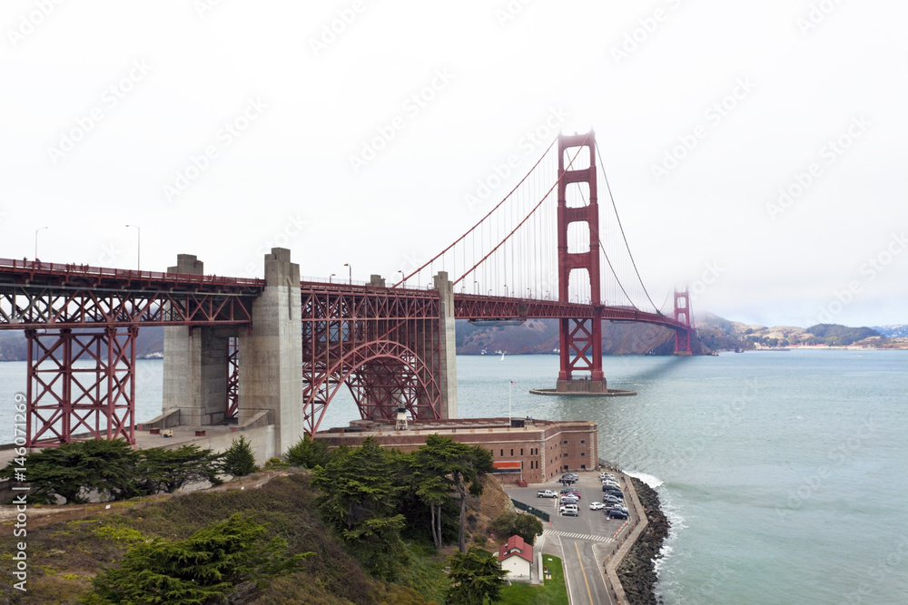 Naklejka premium Golden Gate Bridge and San Francisco Bay.