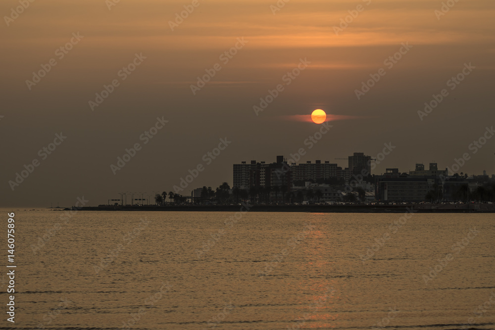 por do sol em Montevideo