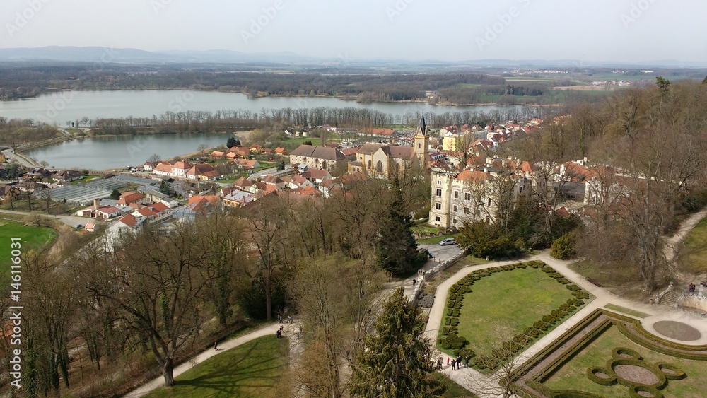 hluboka nad vltavou in Tschechien - Blick vom Schloss