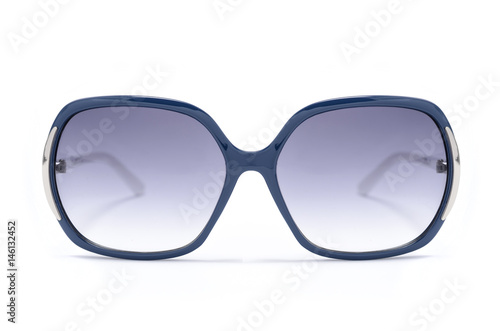 Women's sunglasses with transparent plastic frame